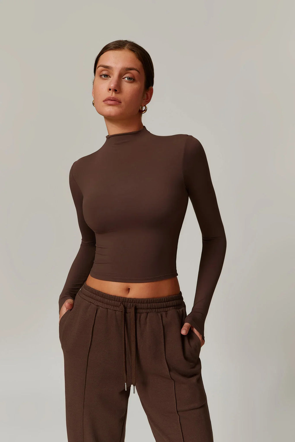 Rose Boğazlı Top – Kakao